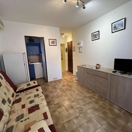 Confort, Petit Prix, Proche - 2 Pers, Parking Prive, - Fr-1-701-13 Apartment *